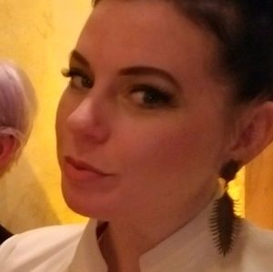 Meet your Posher, Anne